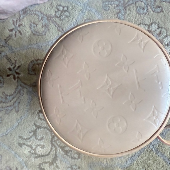 Louis Vuitton  Neutral Vernis Patent Leather Shoulder Bag - Picture 11 of 14